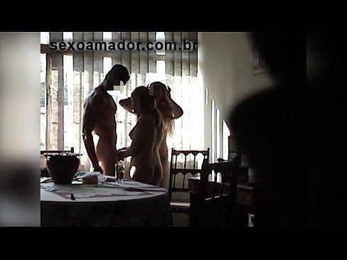 ❤️ Ang mga higala sa sekso nagdapit sa usa ka higante nga lalaki ug usa ka tulo nga kauban niya ️❌ Russian porn sa amon ❌❤